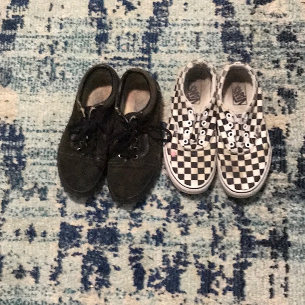 2 pairs of vans